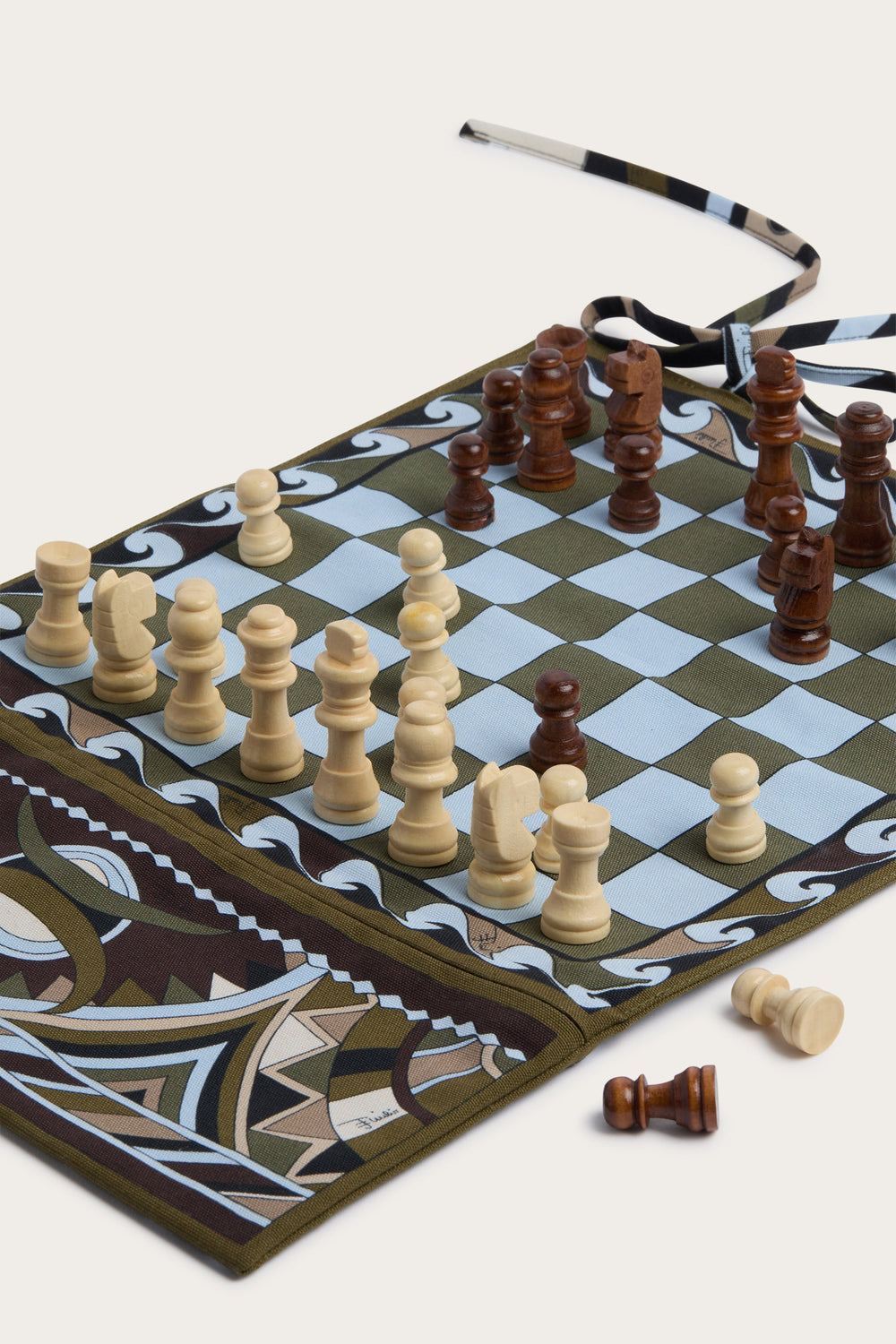 Pucci Vivara Print Travel Chess Set