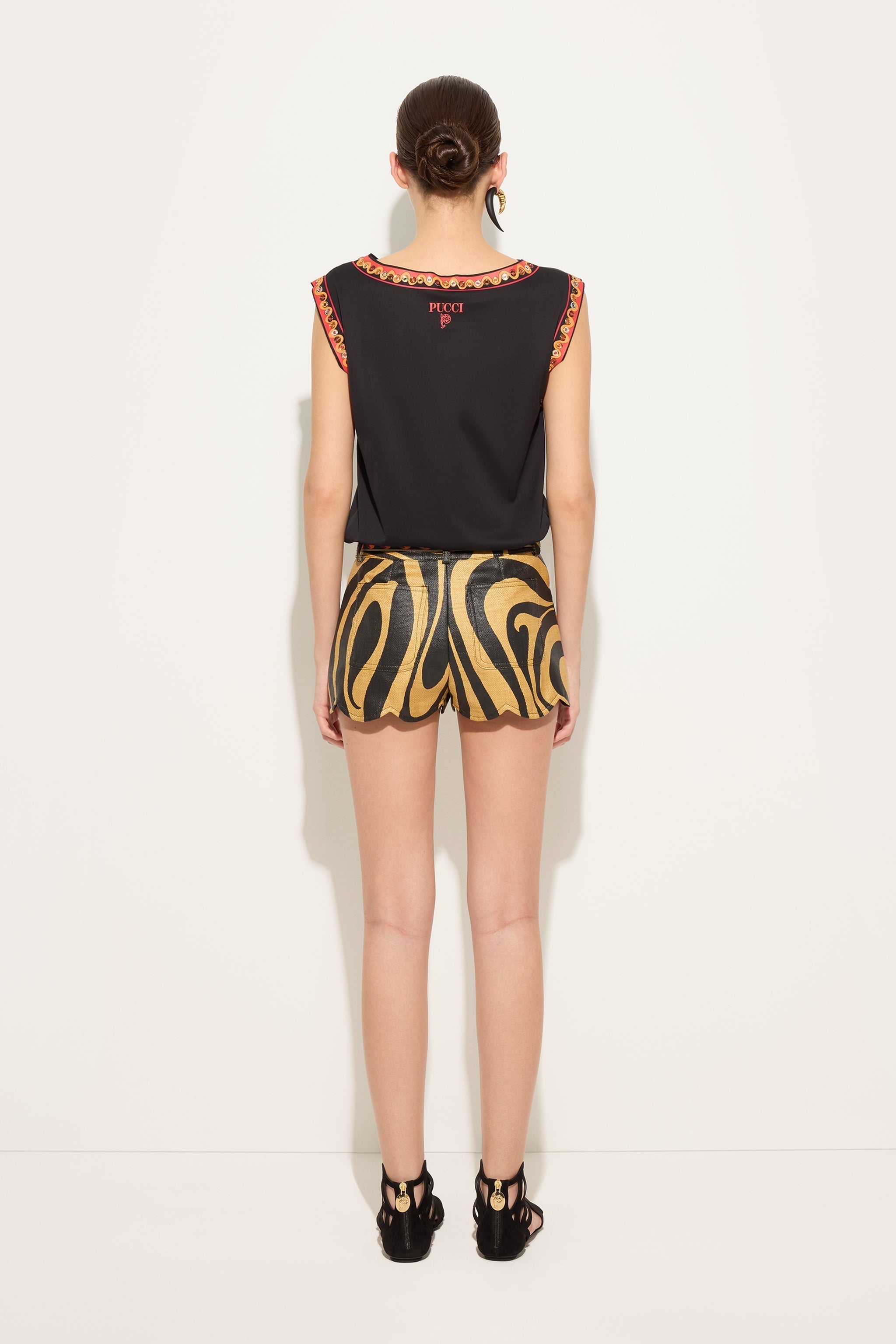 Pucci Scallop trim shorts
