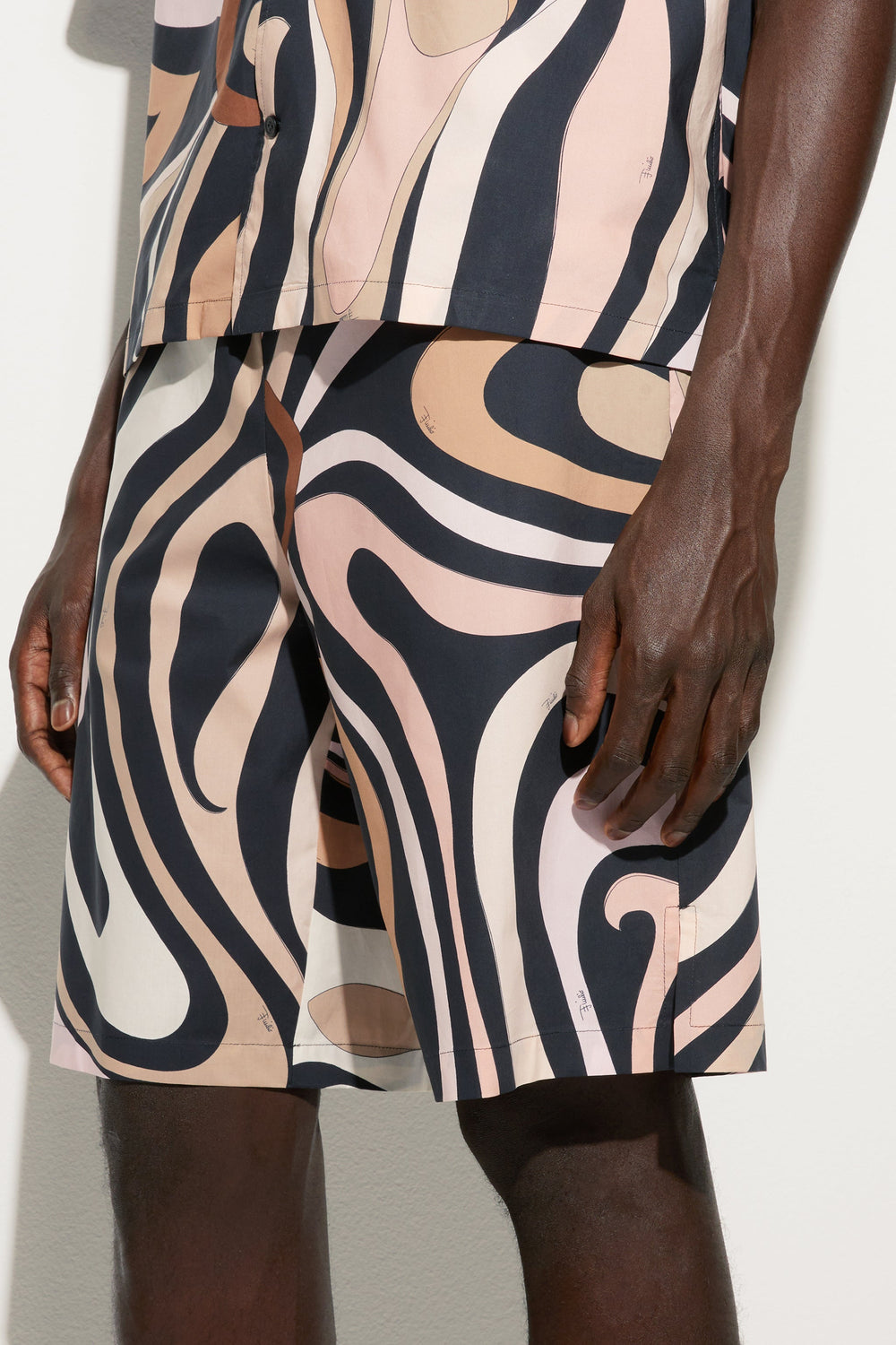 Pucci Marmo Print Shorts